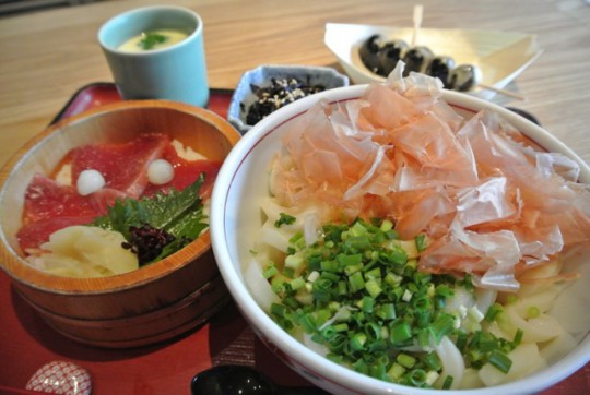 茶寮 伊勢藤次郎 【うどん、甘味処】